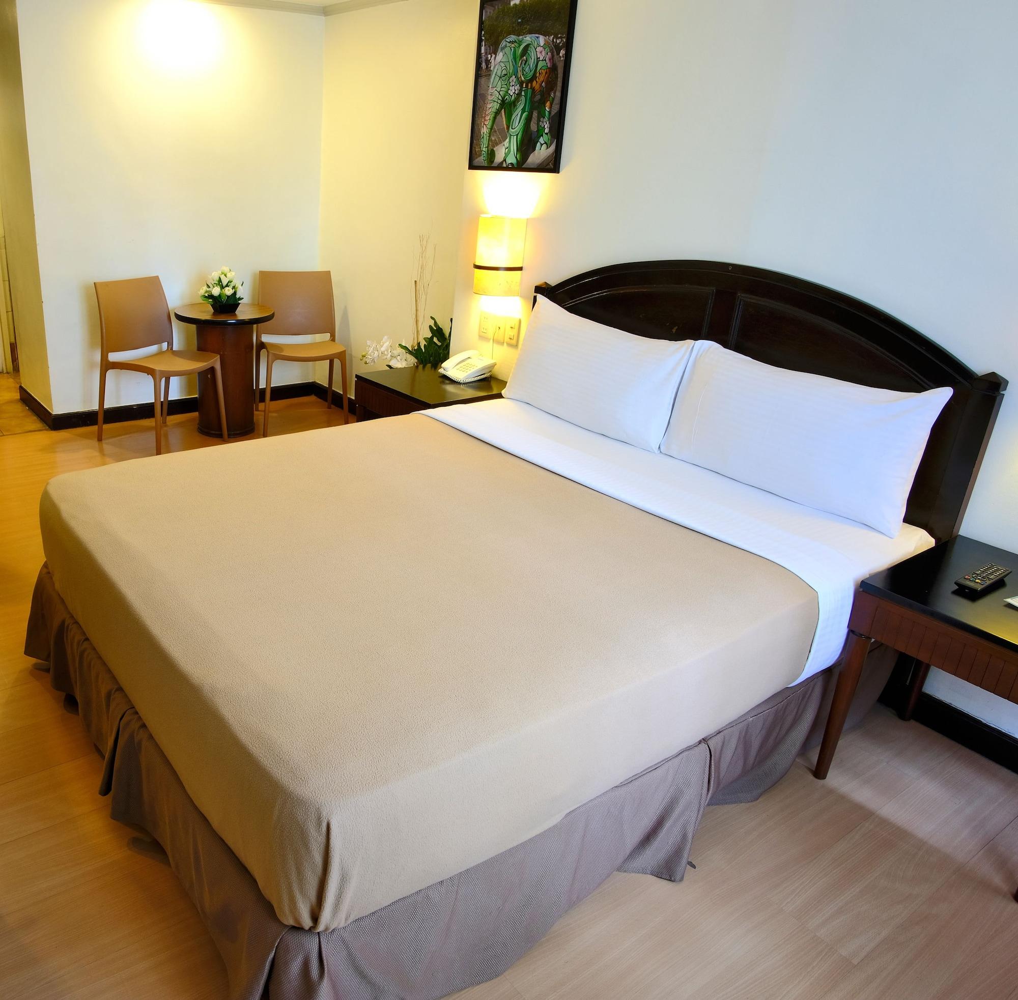 Fersal Hotel Neptune Makati Makati City Ngoại thất bức ảnh