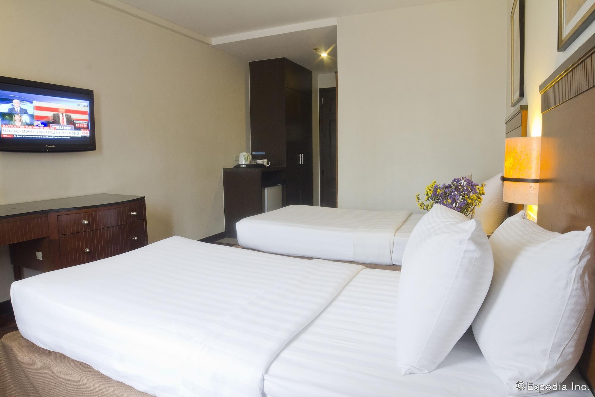 Fersal Hotel Neptune Makati Makati City Ngoại thất bức ảnh