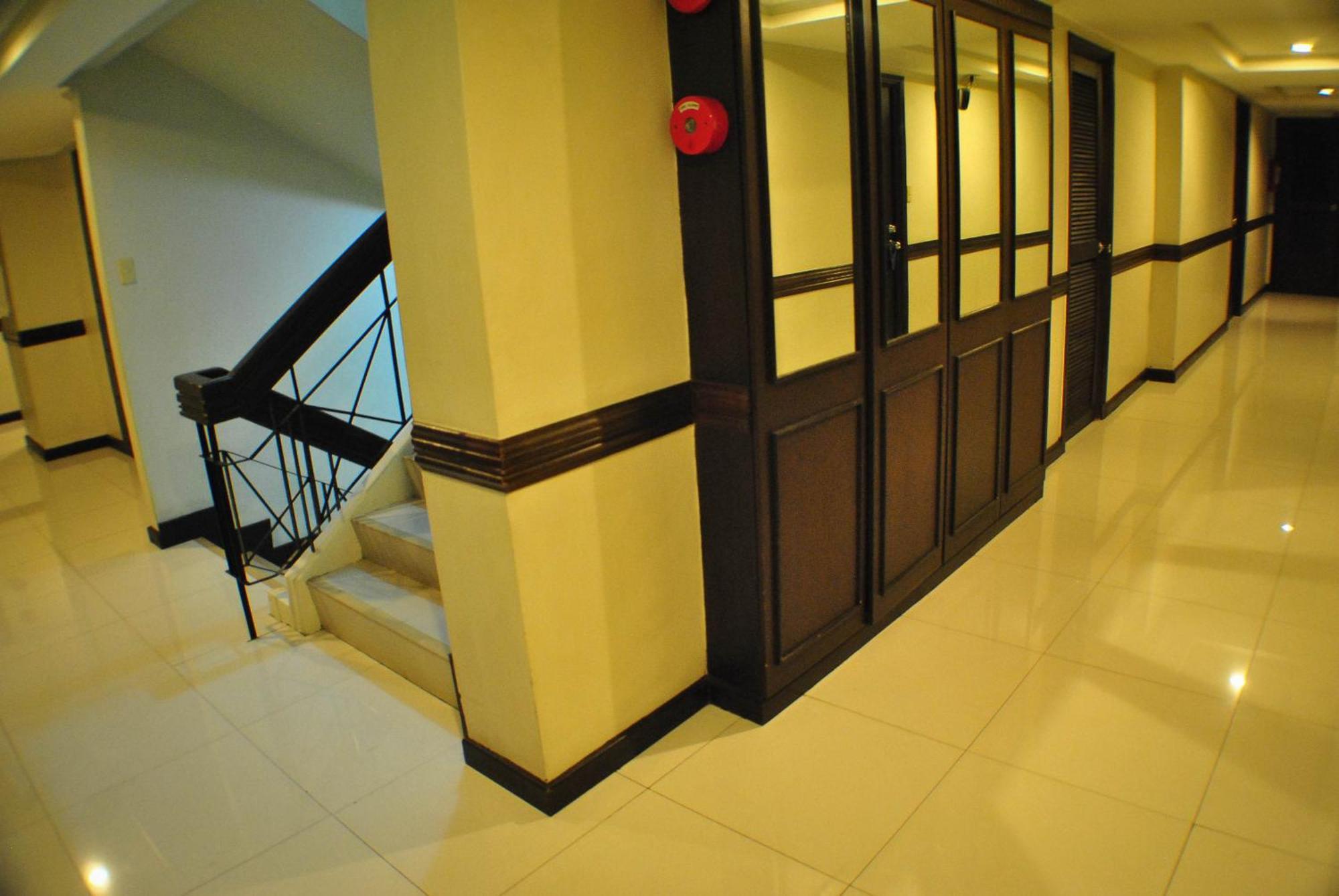 Fersal Hotel Neptune Makati Makati City Ngoại thất bức ảnh