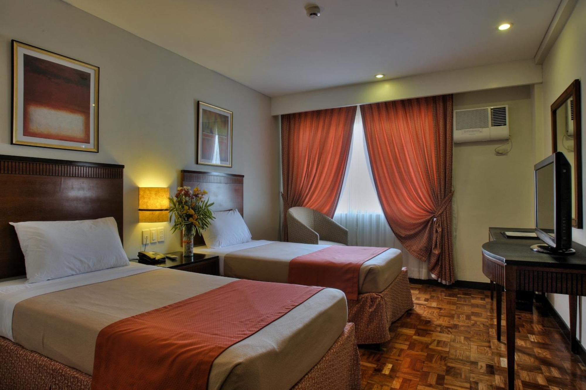 Fersal Hotel Neptune Makati Makati City Ngoại thất bức ảnh