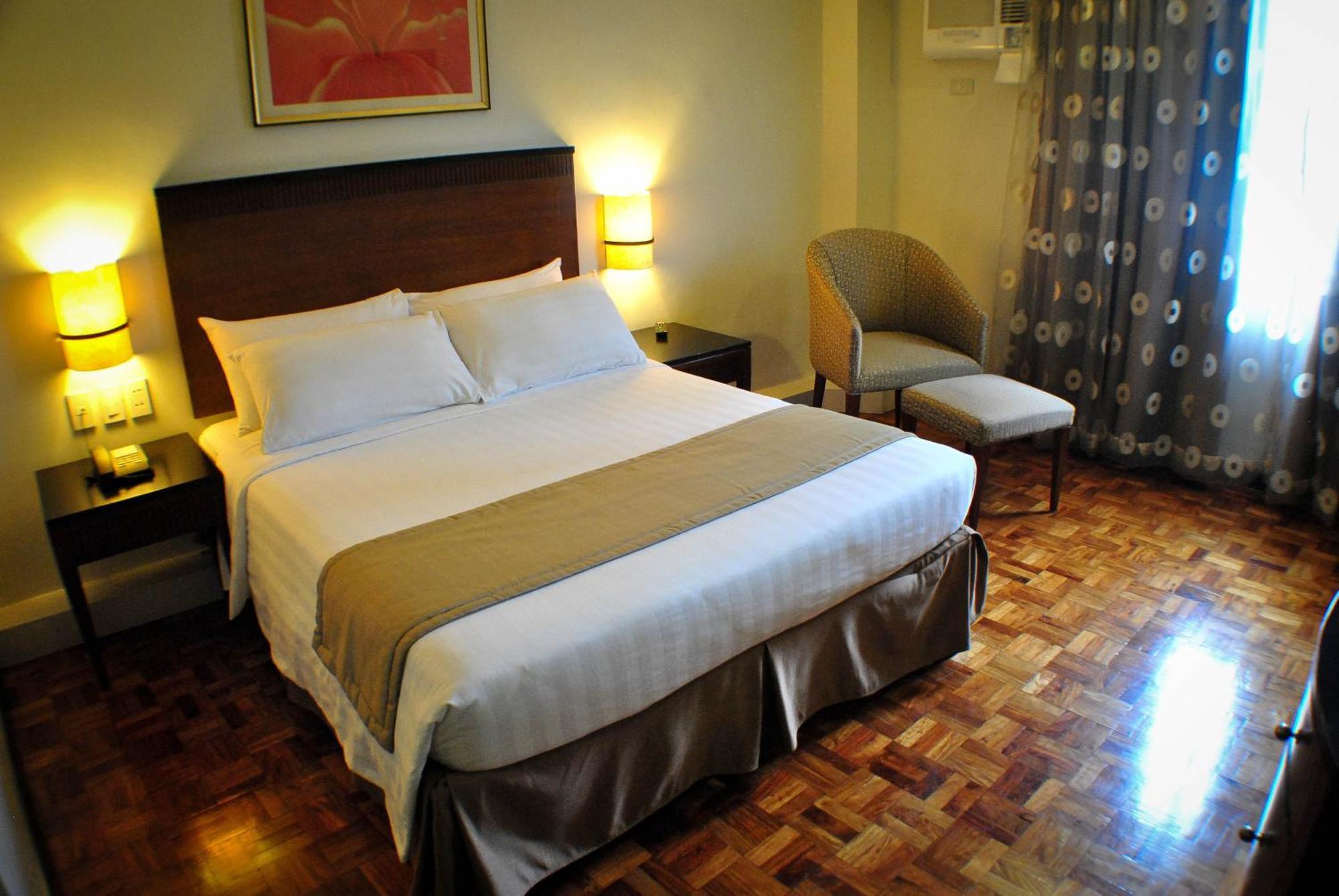 Fersal Hotel Neptune Makati Makati City Ngoại thất bức ảnh