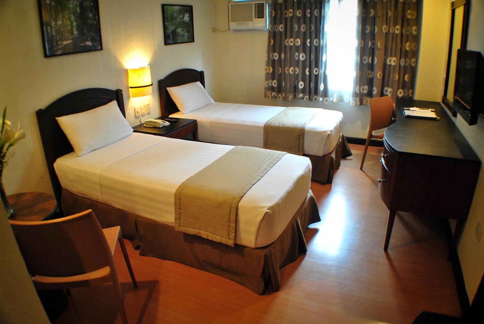 Fersal Hotel Neptune Makati Makati City Ngoại thất bức ảnh