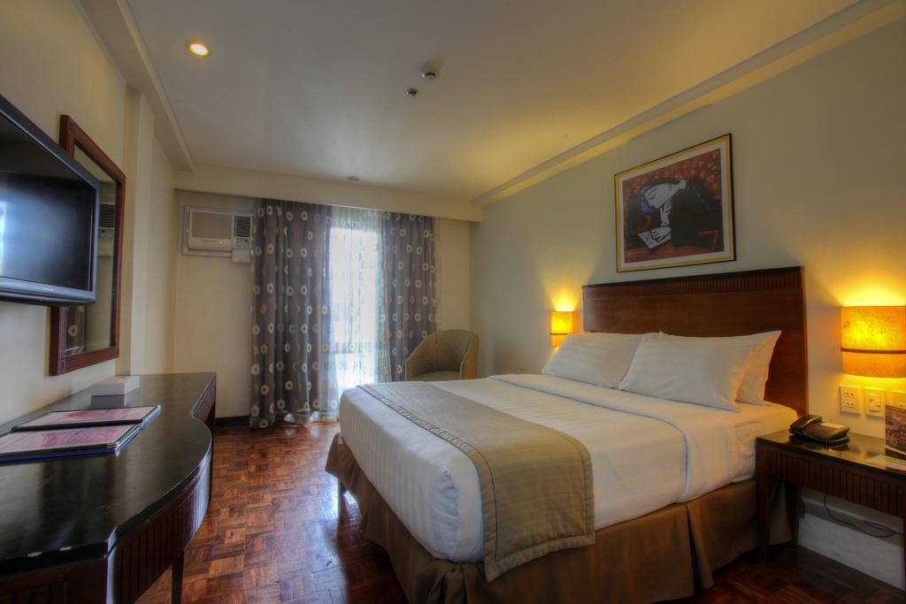 Fersal Hotel Neptune Makati Makati City Ngoại thất bức ảnh