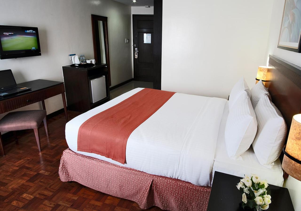 Fersal Hotel Neptune Makati Makati City Ngoại thất bức ảnh