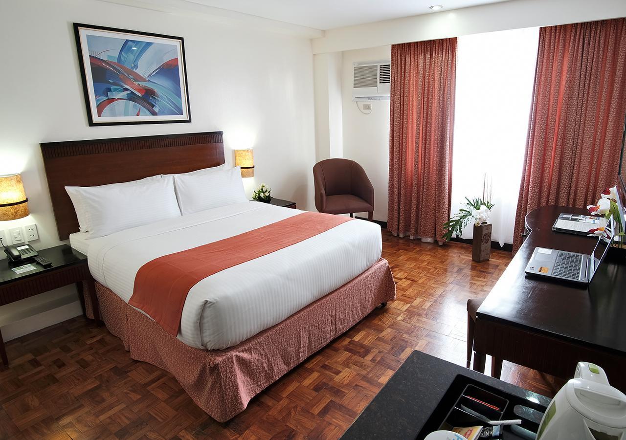 Fersal Hotel Neptune Makati Makati City Ngoại thất bức ảnh