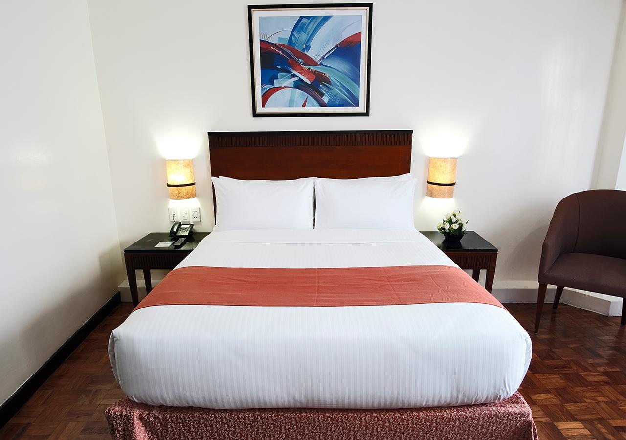 Fersal Hotel Neptune Makati Makati City Ngoại thất bức ảnh