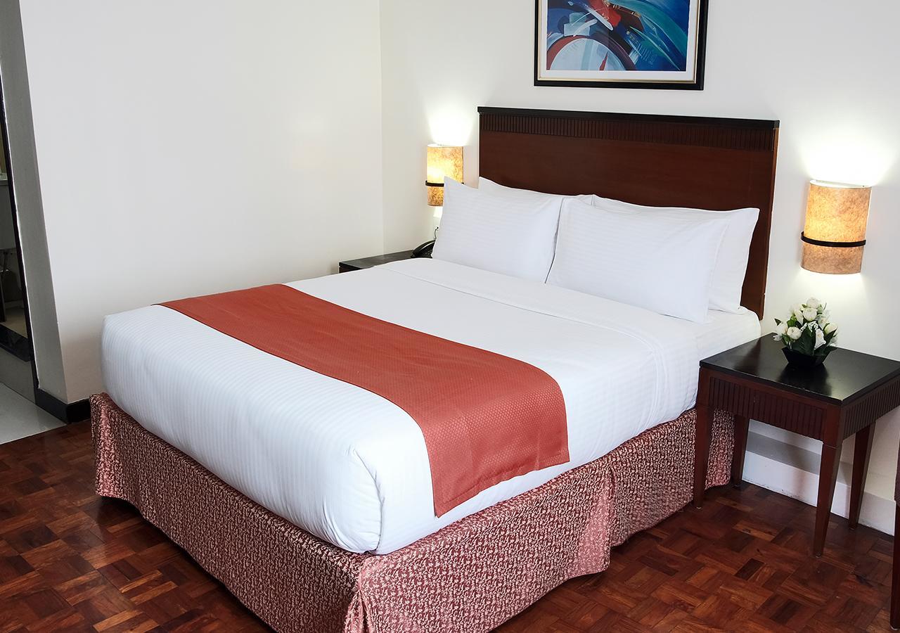 Fersal Hotel Neptune Makati Makati City Ngoại thất bức ảnh