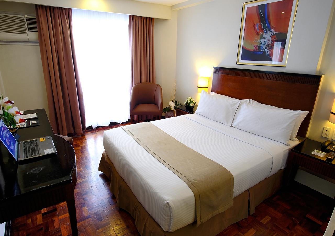 Fersal Hotel Neptune Makati Makati City Ngoại thất bức ảnh
