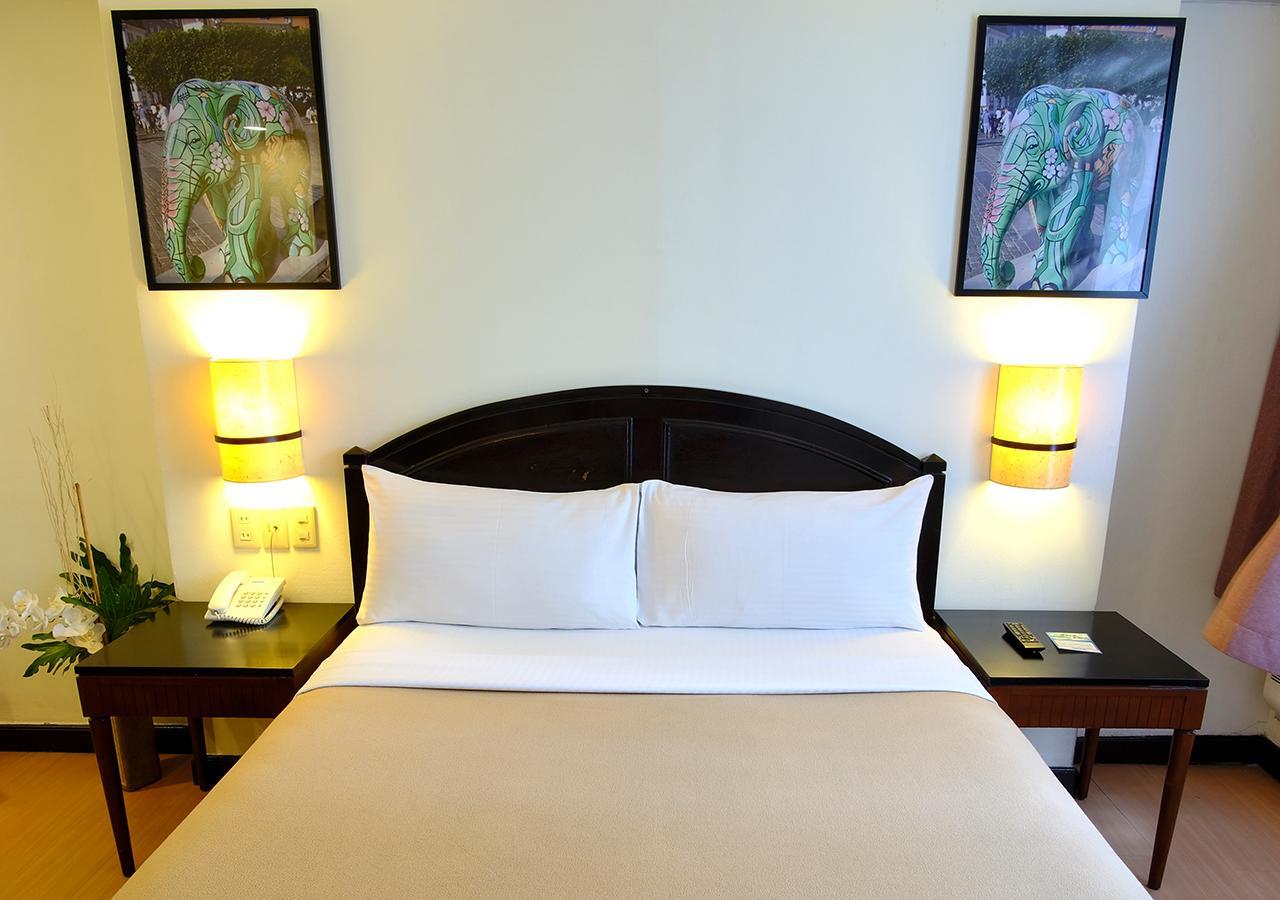 Fersal Hotel Neptune Makati Makati City Ngoại thất bức ảnh